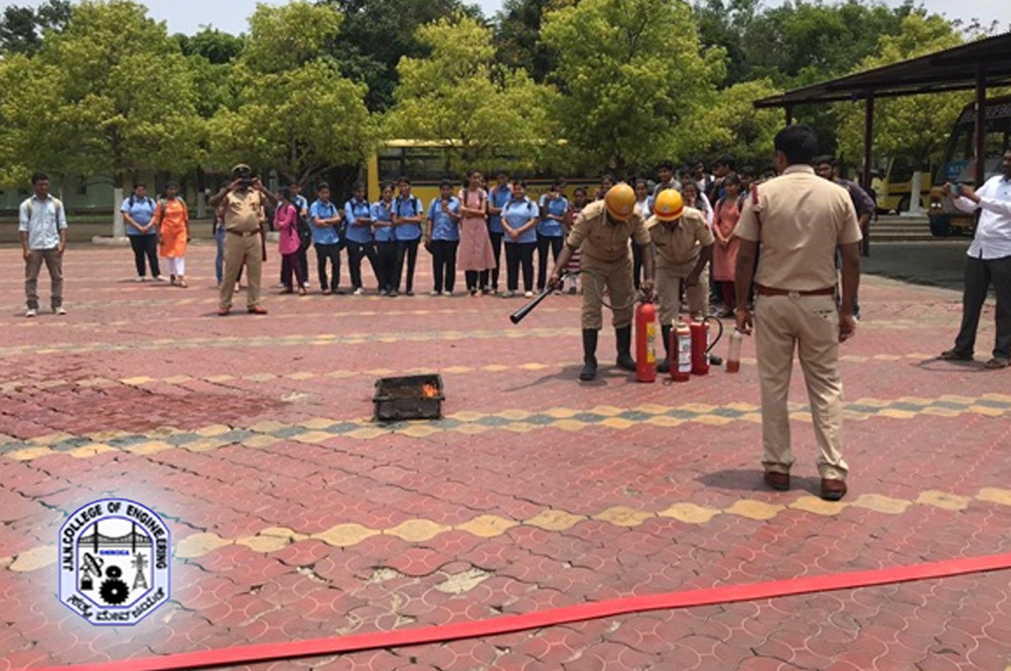 Demonstration on Fire Brigade Practice by Fire Station Professionals by Civil Engg Dept